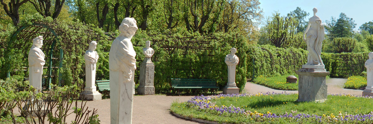 Faire une promenade romantique dans un jardin privé 