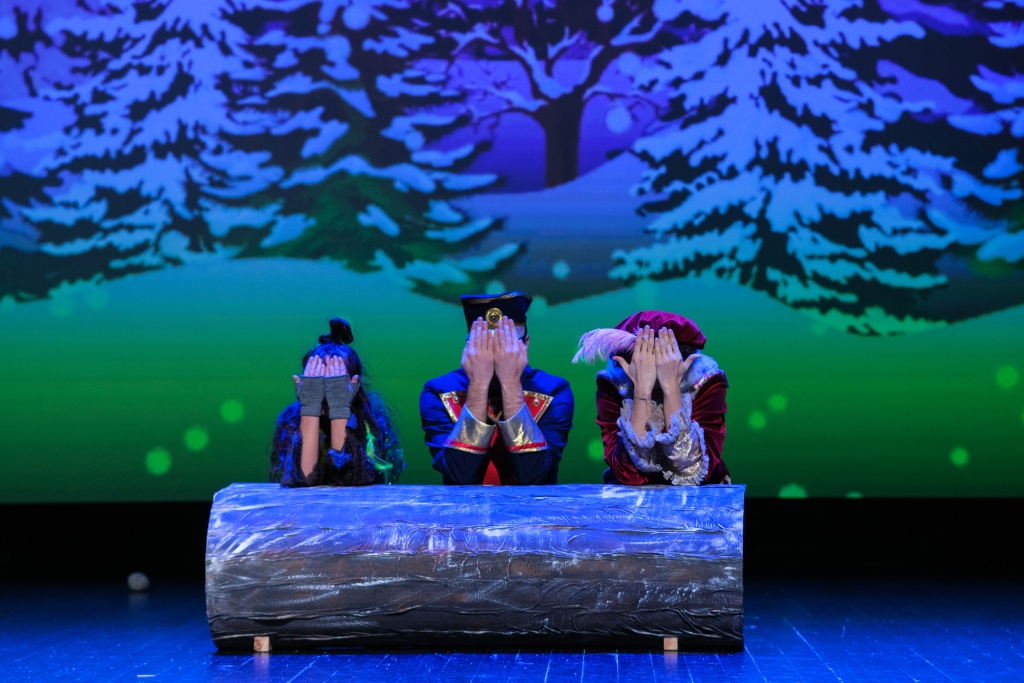 Дворцовые елки